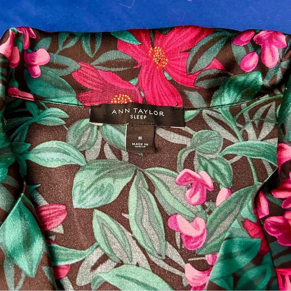 Ann Taylor Dark Green, Pink Tropical Floral Pajama Set, Size M - Picture 6 of 15